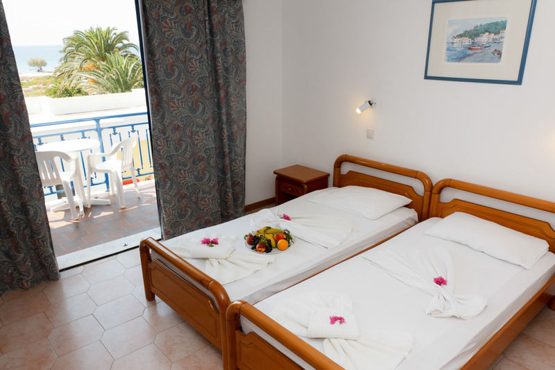 Saint Nicholas Hotel Psili Ammos  Buitenkant foto
